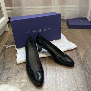 Stuart Weitzman Glossy Black Heels/Pumps size 4